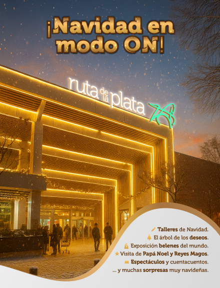 Fachada de un centro comercial y árboles laterales